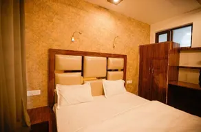 Seven Hills Hotel Srinagar  - Værelse