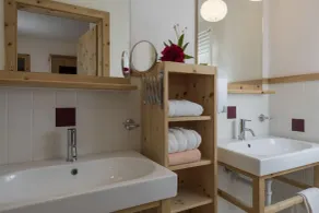Small & Lovely Hotel Zaluna - Bathroom