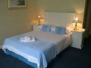 The Russel Hotel - Room