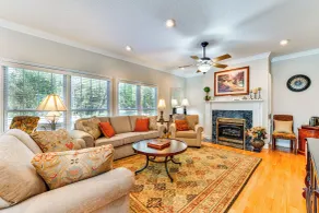 1 Mi to Dtwn: Home w/ Fire Pit & Deck in Hudson! - Intérieur