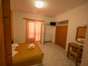 Harbour View - Oceanis Apartments - Room