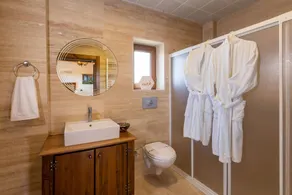 Esens Stone House - Bathroom