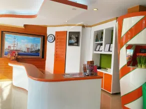 Patong Eyes Hotel - Recepción