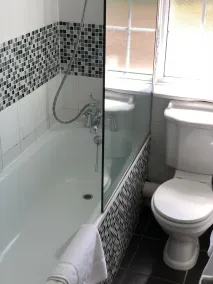 The Falcon Hotel - Bathroom