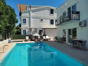 Garden Prizma Apart - Pool