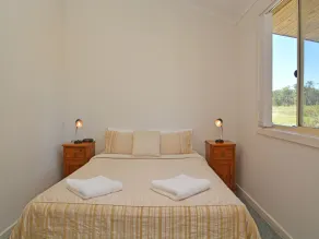 Madigan Cottages - Australiana - Room