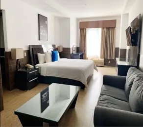 Beverly Hills: Hotel and Business - Room