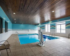 Quality Inn Peru near Starved Rock State Park - Piscine
