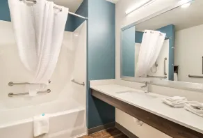 WoodSpring Suites Thornton-North Denver - Salle de bain