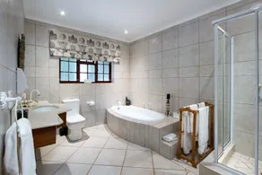 Milkwood Lodge - Baño