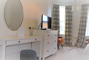 Tom Dick and Harriet's Accommodation - Quarto