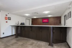 Red Roof Inn PLUS+ & Suites Opelika - Réception