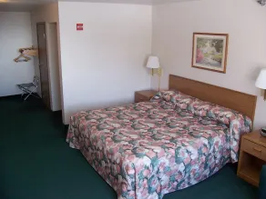 Budget Host Inn & Suites North Branch - Værelse