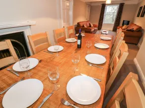 Whitefriars Lodge - Interior