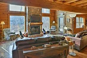 Spacious Underwood Cabin: Private Lake & Fire Pit - Interiør