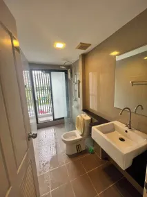 Living avenue condo - Badeværelse