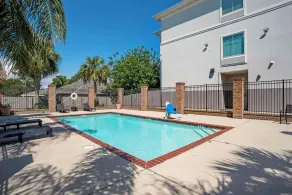 Best Western Plus Chalmette Hotel - Pool