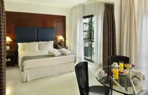 Hotel Dolmen - Habitación