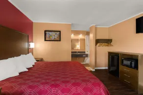 Econo Lodge Cornersville I-65 - Camera