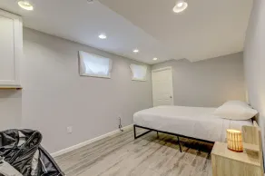 Remodeled and Inviting Free EV - Rum