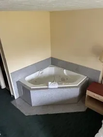 Suite Stay Talladega - Room