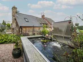 Hoarders Cottage - Piscine