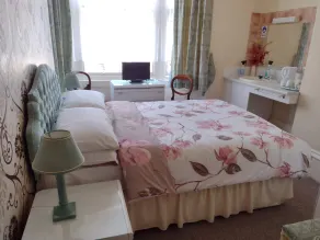 The Arran - Room