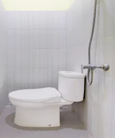 Hotel O Sleman Near Bandara Adi Sutjipto Formerly Joglo Sorogenen - Bathroom