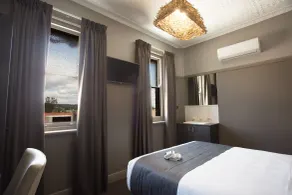 Nags Head Hotel - Room