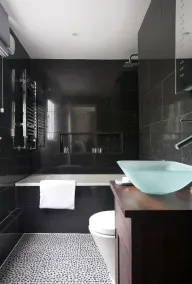 The Queen's Inn - Bathroom