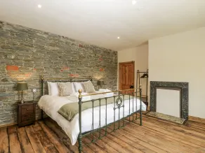 Evenjobb Court Farmhouse - Room