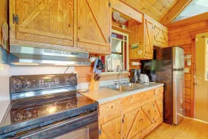 Secluded Mountain Cabin w/ Decks + Gazebo! - Interiør