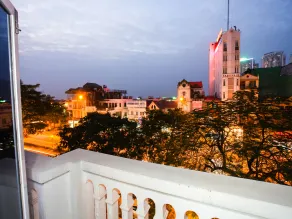Phuong Trang Hotel - View from room