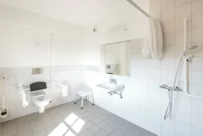 Jugendherberge Dinkelsbühl - Youth Hostel - Bathroom