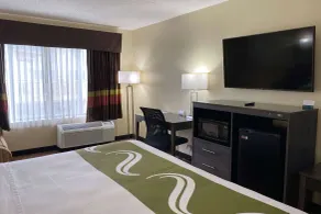 AmericInn by Wyndham Fort Atkinson - Værelse