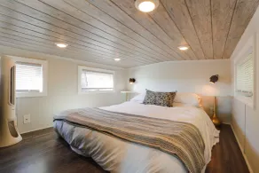 The Merlot Bungalow Defiance Tiny Home on Trail - Interni
