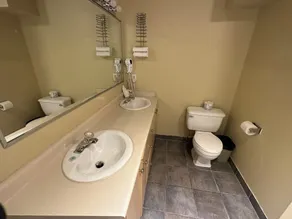 Canadian Inn - Salle de bain