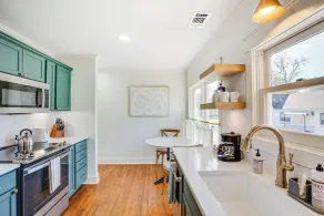 2 Mi to Tyler Rose Garden: Vibrant Apartment! - Interiør