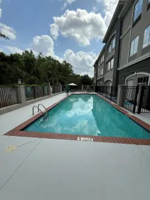 La Quinta by Wyndham Baton Rouge Denham Springs - Piscine