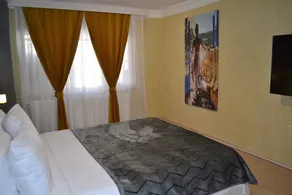 Artura Suite - Rom