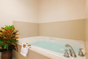 Cortona Inn and Suites Anaheim Resort - Chambre