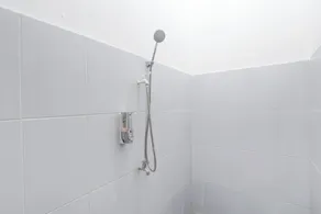 Hotel O Green House - Bathroom