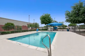 Motel 6-Benbrook, TX - Fort Worth - Piscina