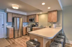 Beachfront Nags Head Condo w/ Private Balcony! - Intérieur