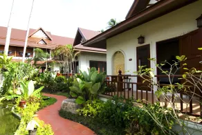 Kanok Buri Resort  - Vue de la chambre