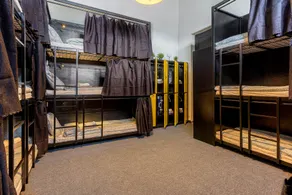 Bee Hostel - Chambre