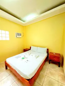 La-Familia Guest House - Room