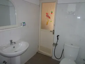 The Senaro Holiday Inn - Badezimmer