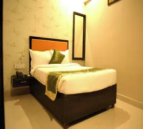 Hotel Runway Inn - Room
