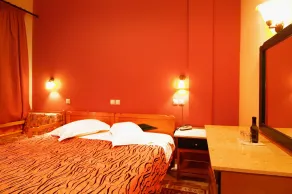 Hotel Varonos - Chambre